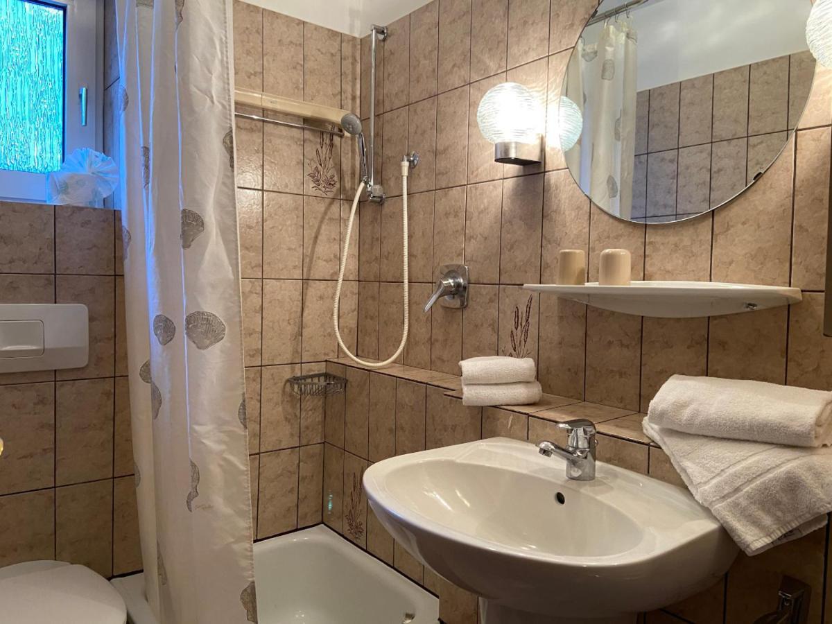 Haus Dwarsloeper, Ferienwohnung 3 Куксхафен Экстерьер фото